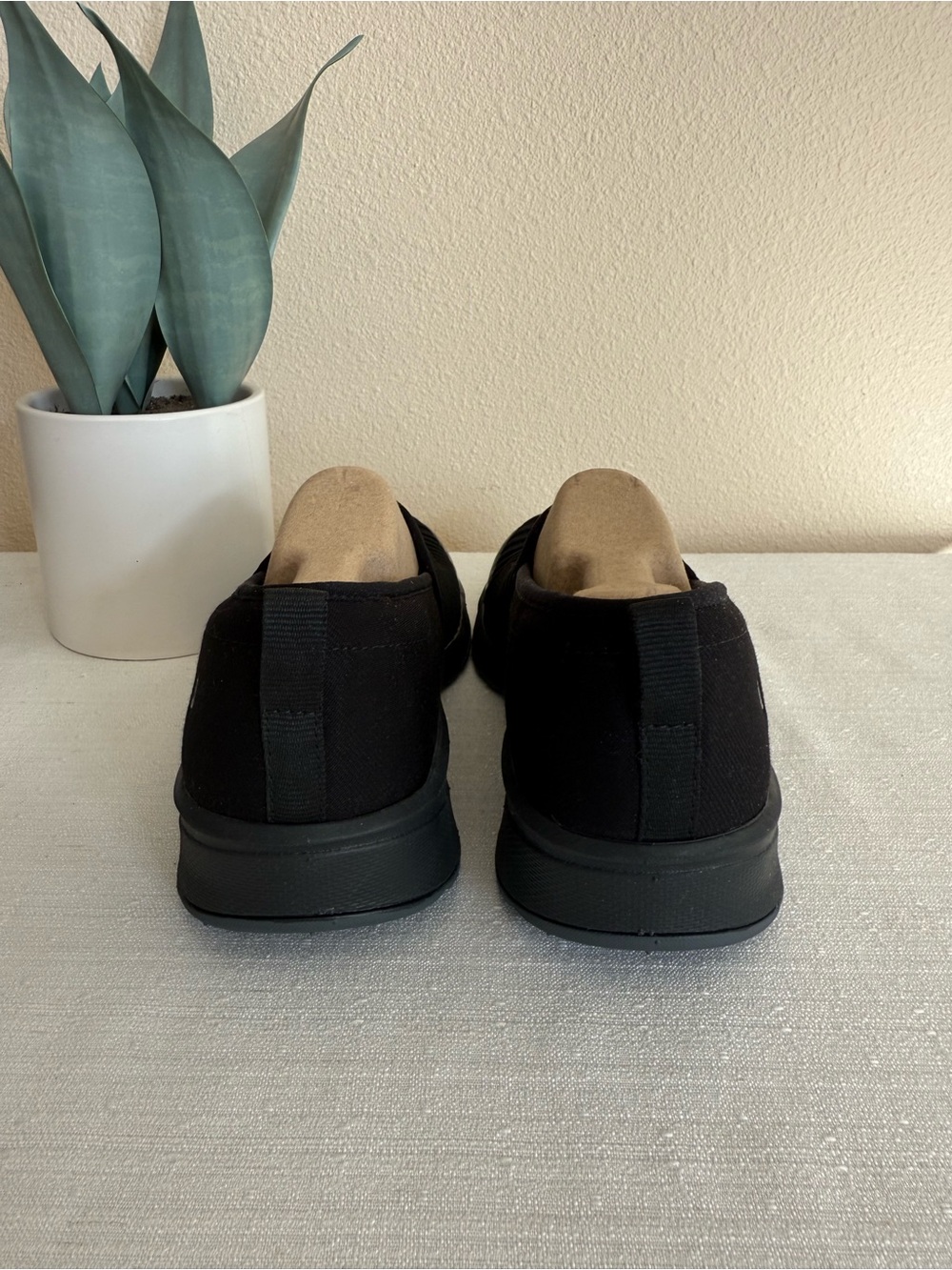 Bree’s Glee Black Slip-On Ribbed Knit Shoe for Women - Picture 7 of 13